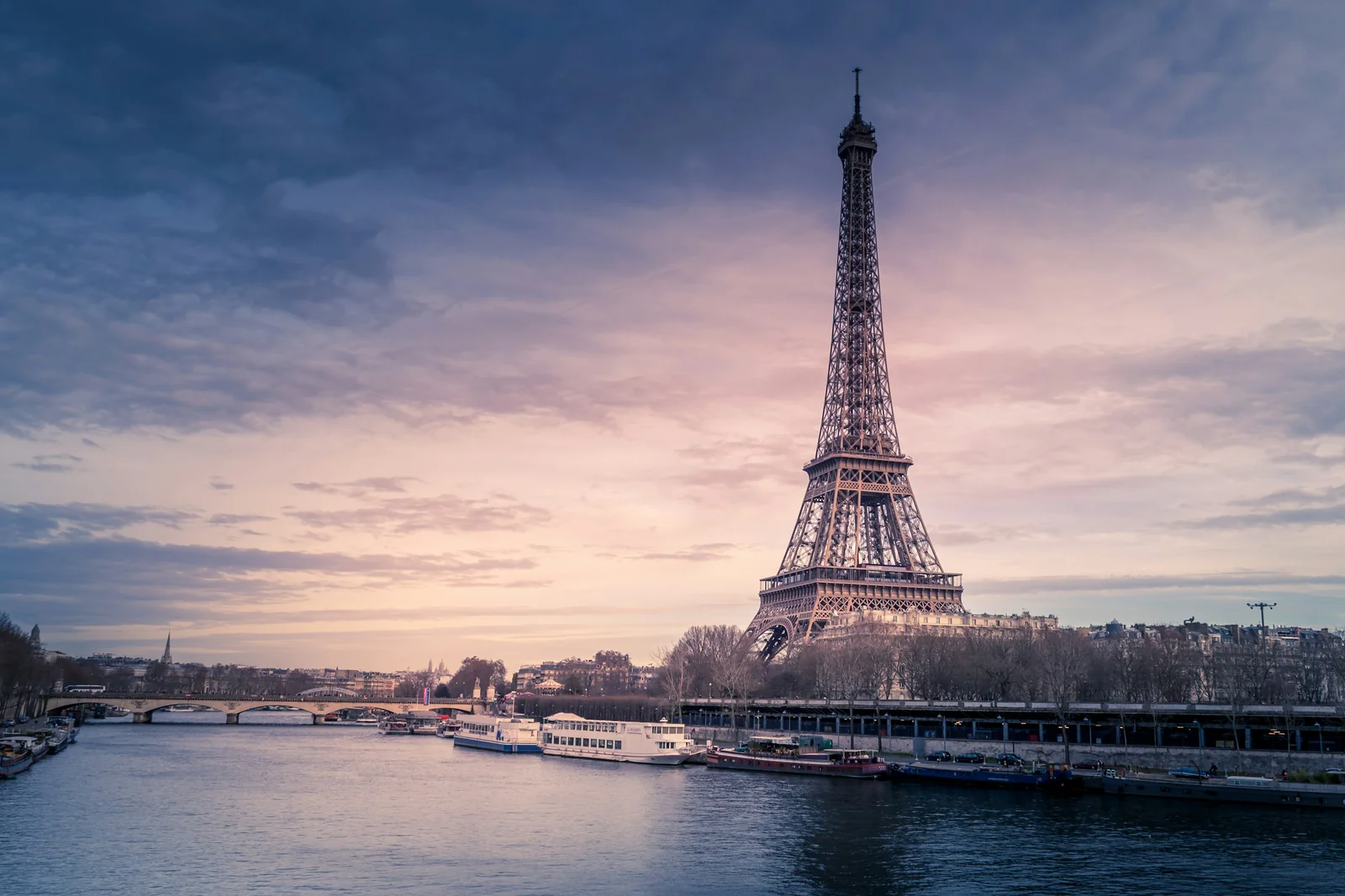 Governo da França oferece curso gratuito de francês no FUN MOOC com certificado