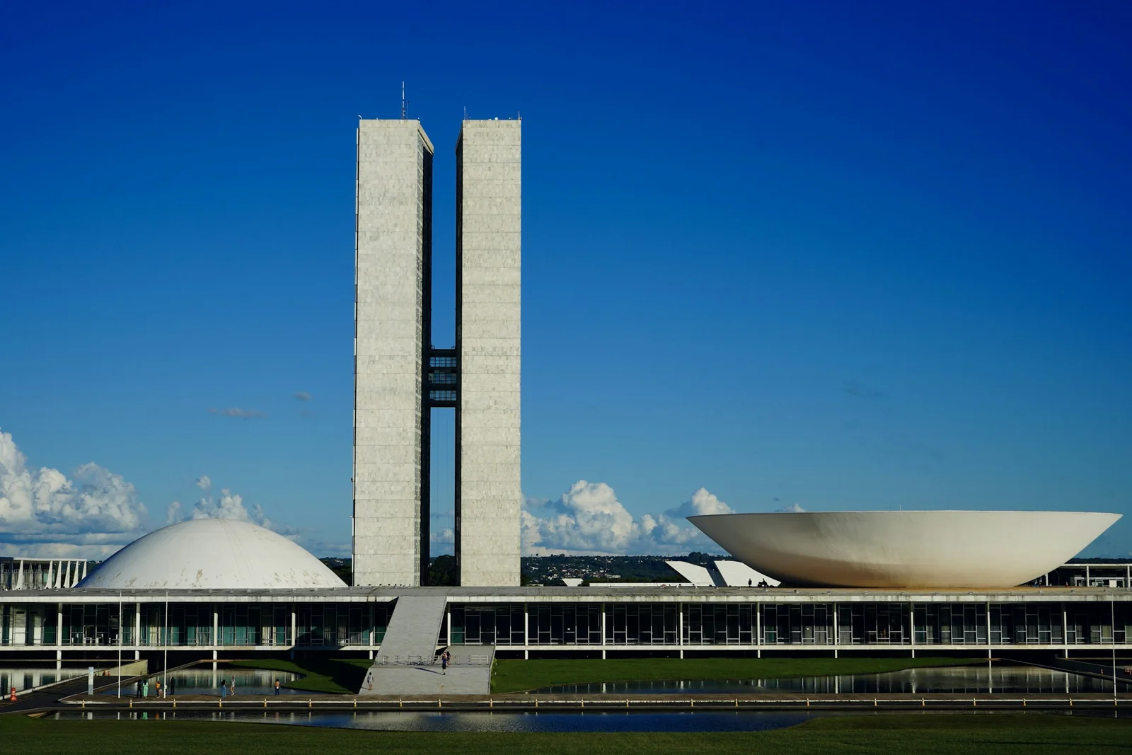 UNIFAL-MG abre 2.349 vagas remanescentes para 2026/2 em Alfenas, Poços de Caldas e Varginha