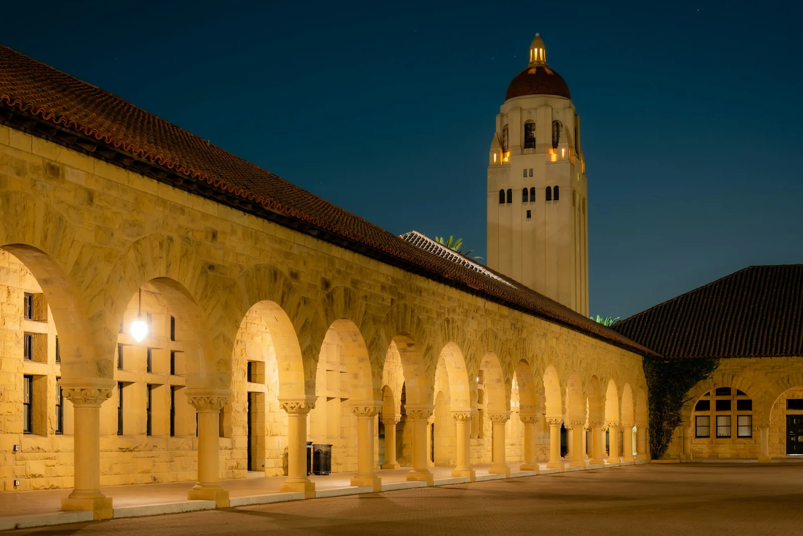 Knight-Hennessy 2027 em Stanford recebe candidaturas até 6 de outubro para pós-graduação com tudo pago