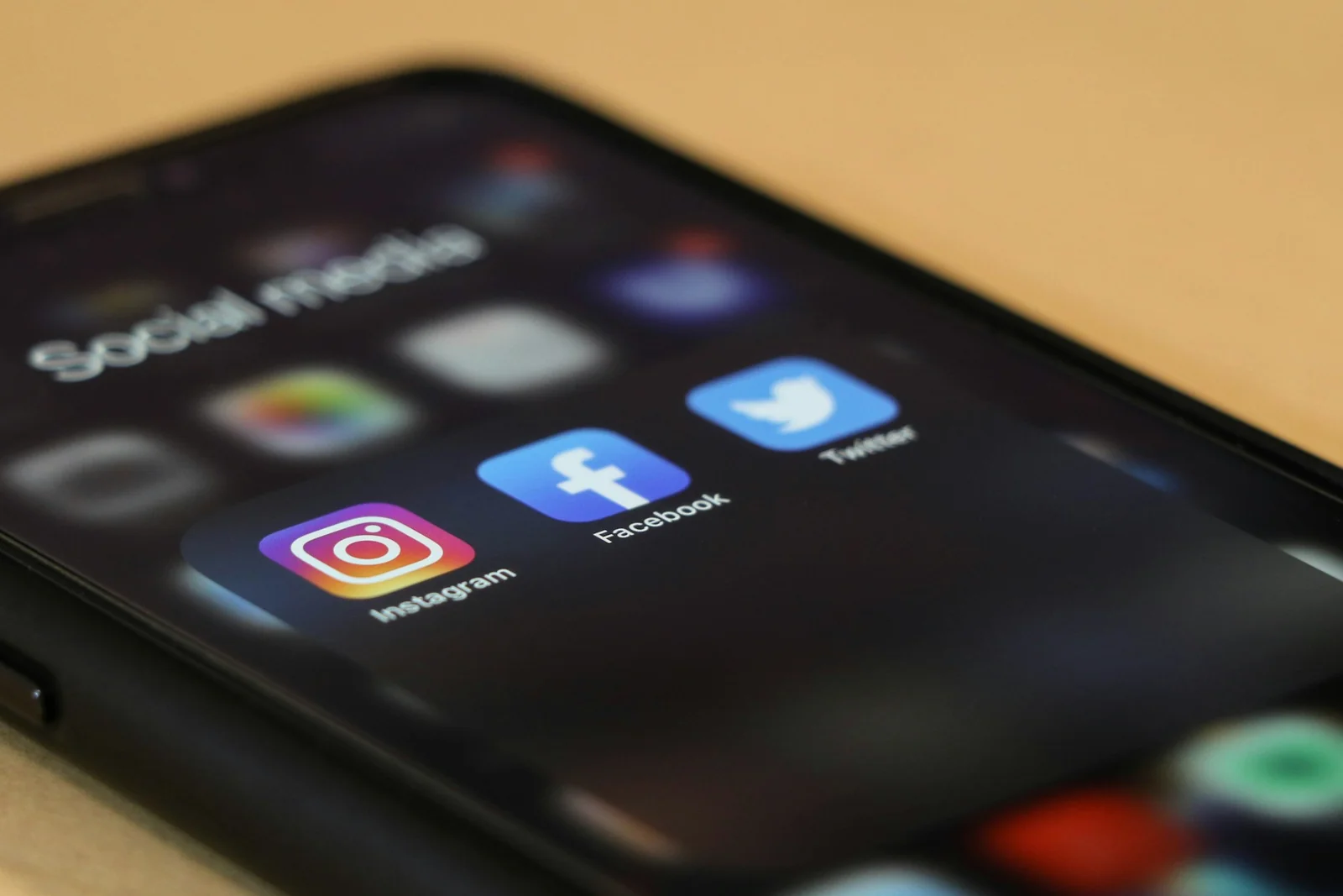 Meta Blueprint mantém em 2026 cursos gratuitos de marketing digital em português para anúncios no Facebook e Instagram