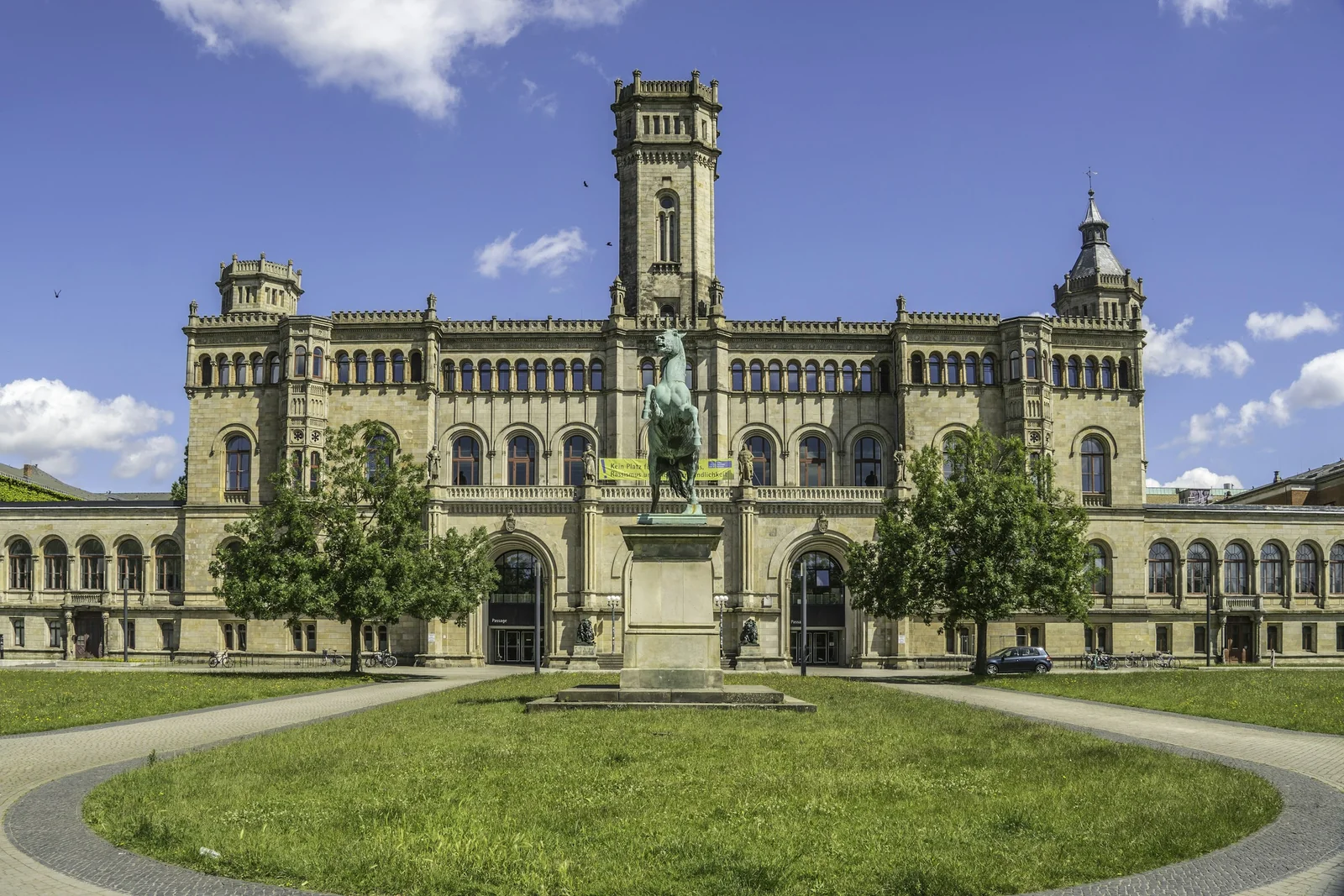 Erasmus Mundus 2027/2028: mestrados conjuntos na Europa abrem inscrições em outubro