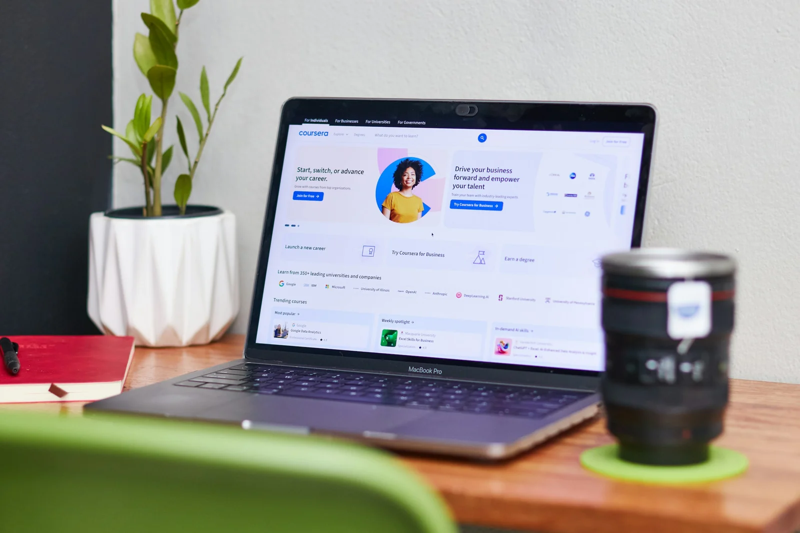 Eu Capacito reúne mais de 130 cursos gratuitos de Google, IBM, Microsoft e FIAP em 2026